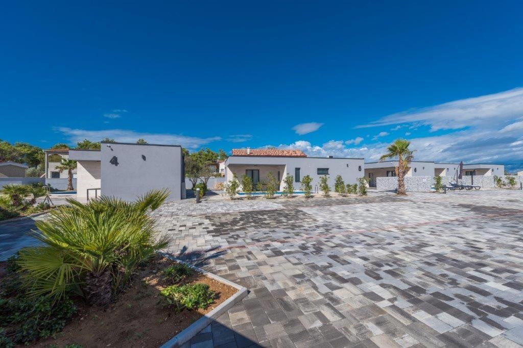 More Exclusive Villas And Spa Vir Exterior photo